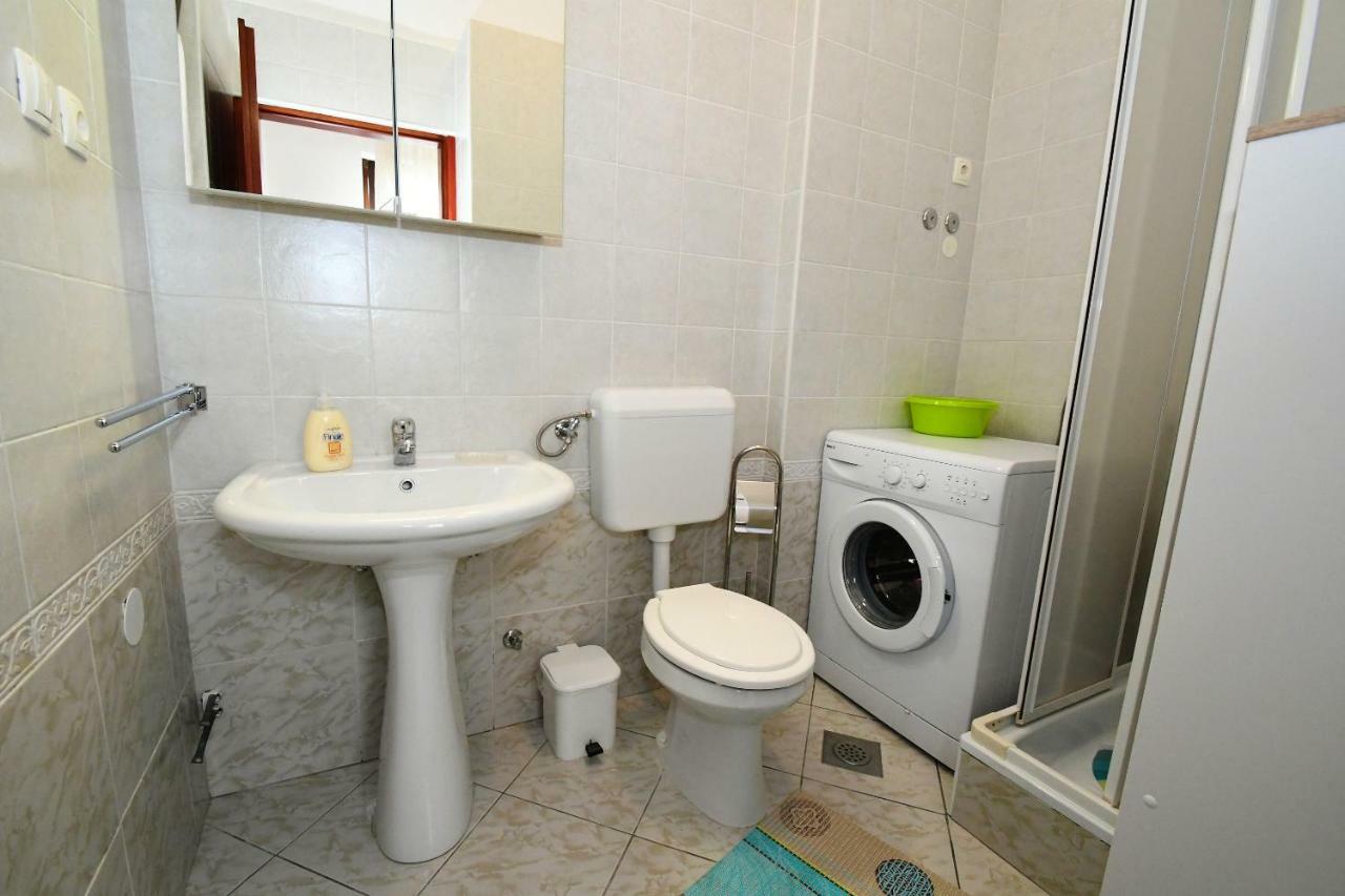 Studio Apartman Kris Marinici  Luaran gambar