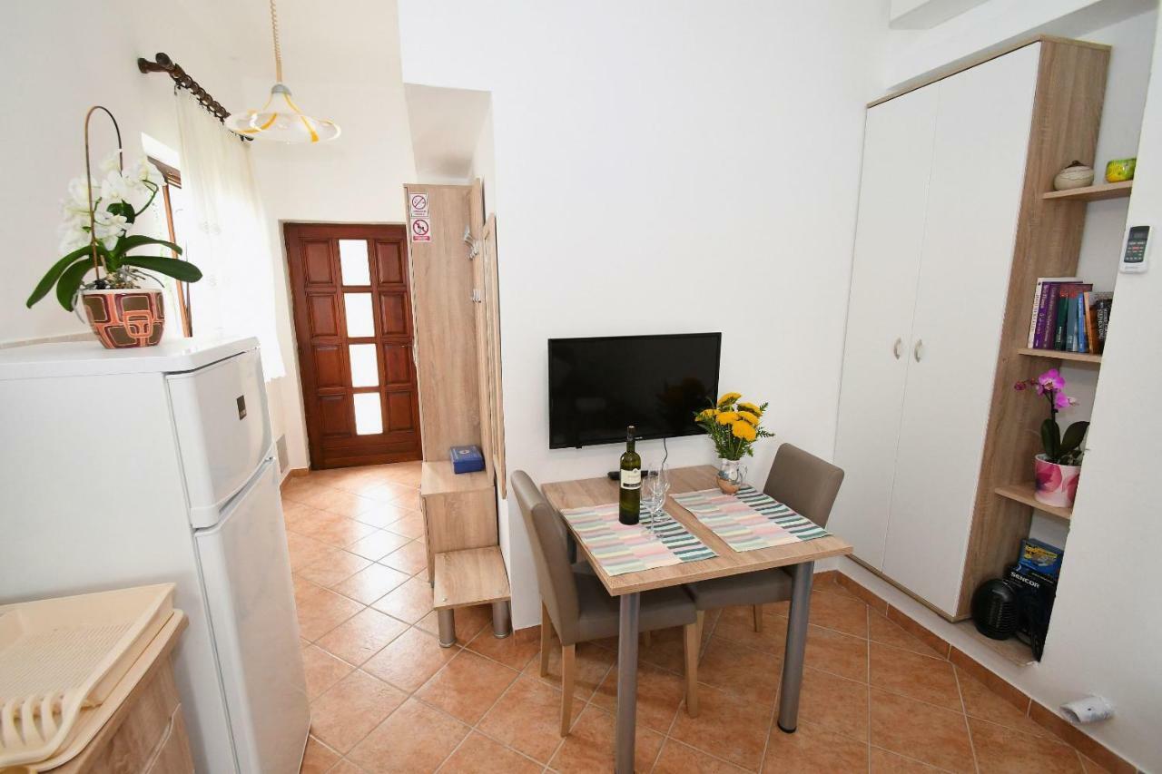 Studio Apartman Kris Marinici  Luaran gambar